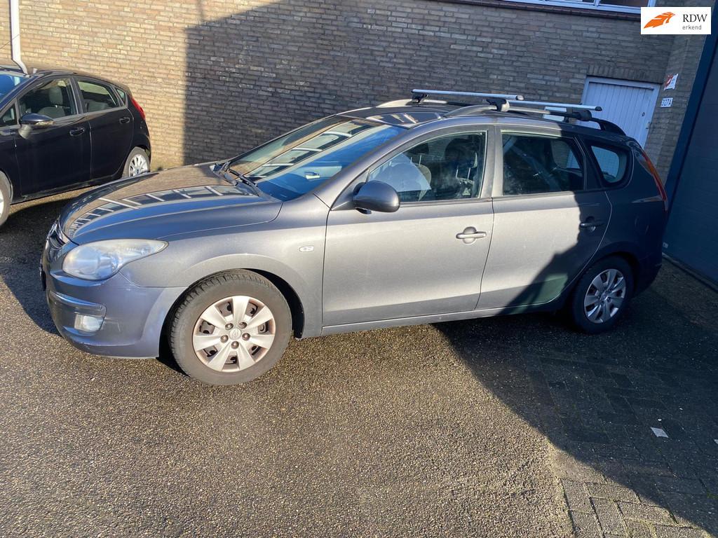 Hyundai I30 CW 1.6 CRDi Dynamic, Voorwielaandrijving, Gebruikt, Origineel Nederlands, 1582 cc