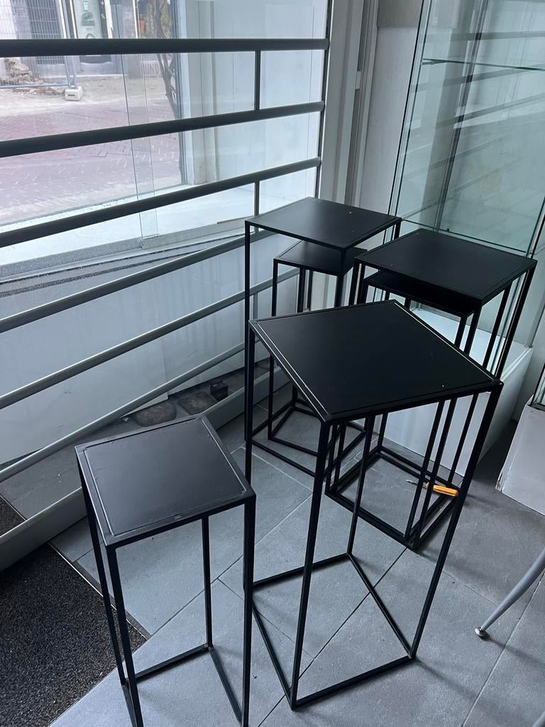 Mica Decorations Industriële Metalen Bijzettafels, Ophalen, Minder dan 55 cm, Metaal of Aluminium, Vierkant