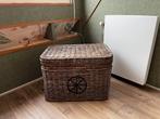 Grote rieten mand met deksel, Ophalen, Gebruikt, Mand, Riet