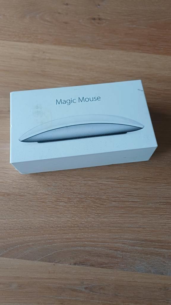Apple Magic Mouse 2, Computers en Software, Muizen, Zo goed als nieuw, Muis, Draadloos, Ophalen of Verzenden