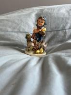 Goebel Im Hühnerhof - Feeding Time, Verzamelen, Beelden en Beeldjes, Ophalen of Verzenden, Zo goed als nieuw, Hummel