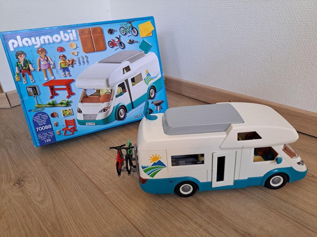 Playmobil Family Fun camper - 70088 compleet, Ophalen of Verzenden, Zo goed als nieuw, Complete set