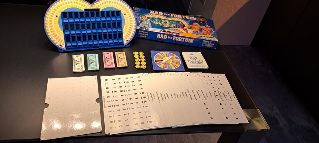 Compleet spel Rad van Fortuin. Zoek het verborgen woord &win, Hobby en Vrije tijd, Ophalen of Verzenden, Gebruikt