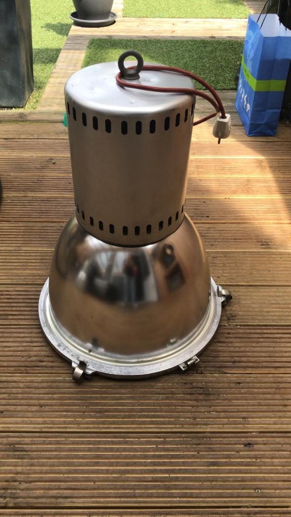 Oude omgebouwde industriële fabriekslamp, Huis en Inrichting, Lampen | Hanglampen, Gebruikt, Minder dan 50 cm, Metaal, Ophalen of Verzenden
