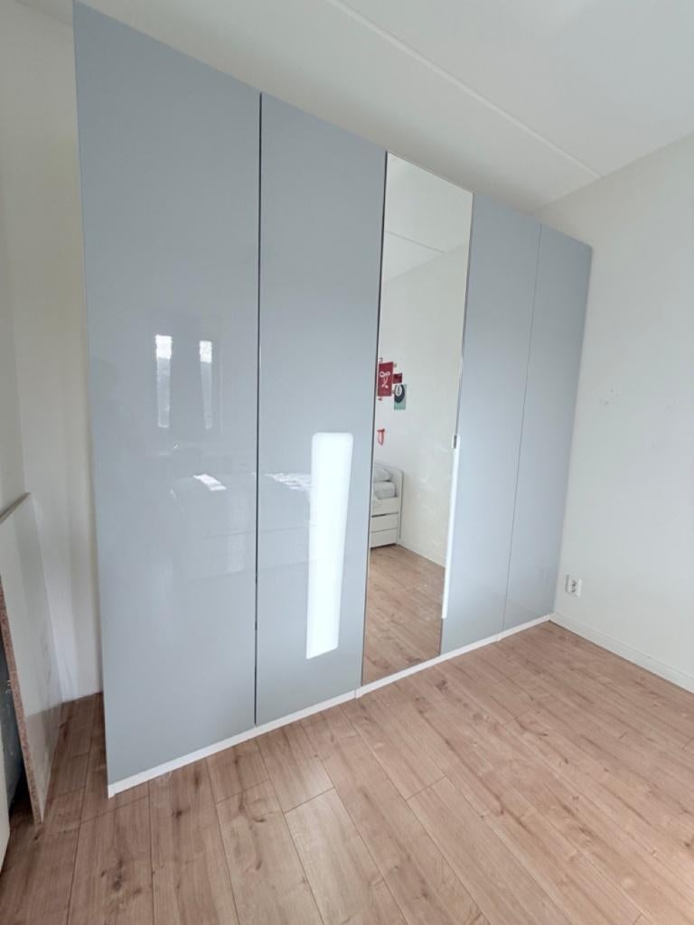 IKEA Pax kledingkast 250 cm, grijsblauw hoogglans + spiegel, 200 cm of meer, Zo goed als nieuw, 200 cm of meer, Glas