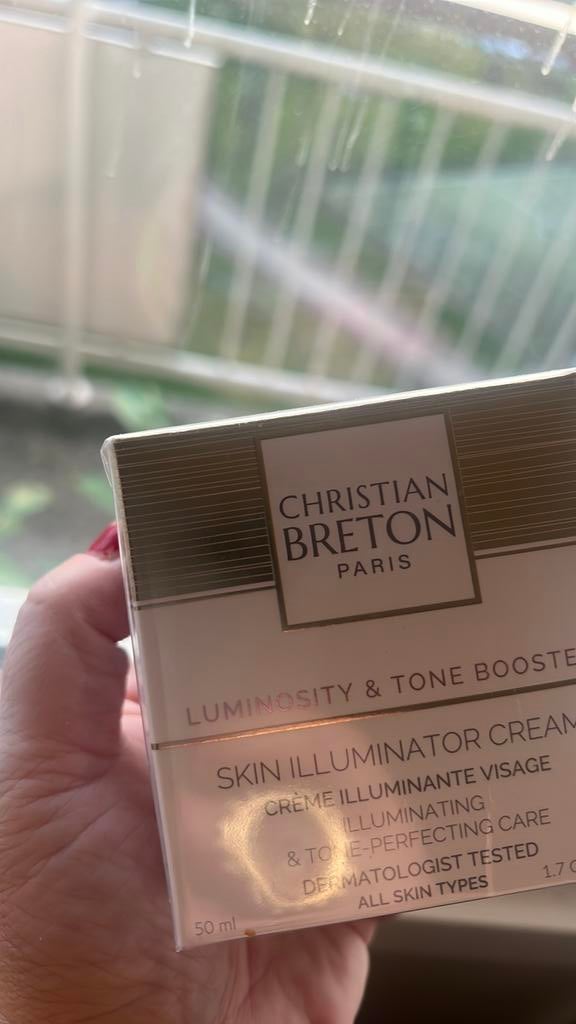 New- Christian Breton Skin Illuminator Tone Perfecting Cream, Ophalen of Verzenden, Nieuw, Gehele gezicht