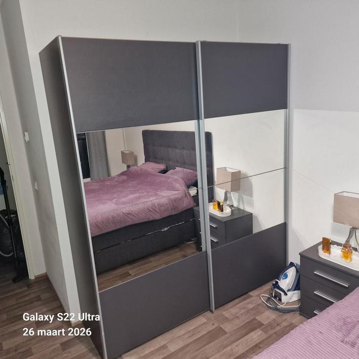 Kompleet slaapkamer te koop aangeboden, Huis en Inrichting, Kasten | Kledingkasten, Zo goed als nieuw, Minder dan 100 cm, 150 tot 200 cm