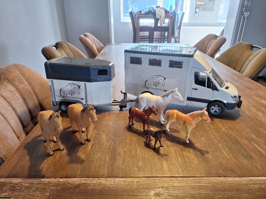 Bruder vrachtwagens en paarden trailer, Kinderen en Baby's, Speelgoed | Speelgoedvoertuigen, Ophalen of Verzenden, Nieuw