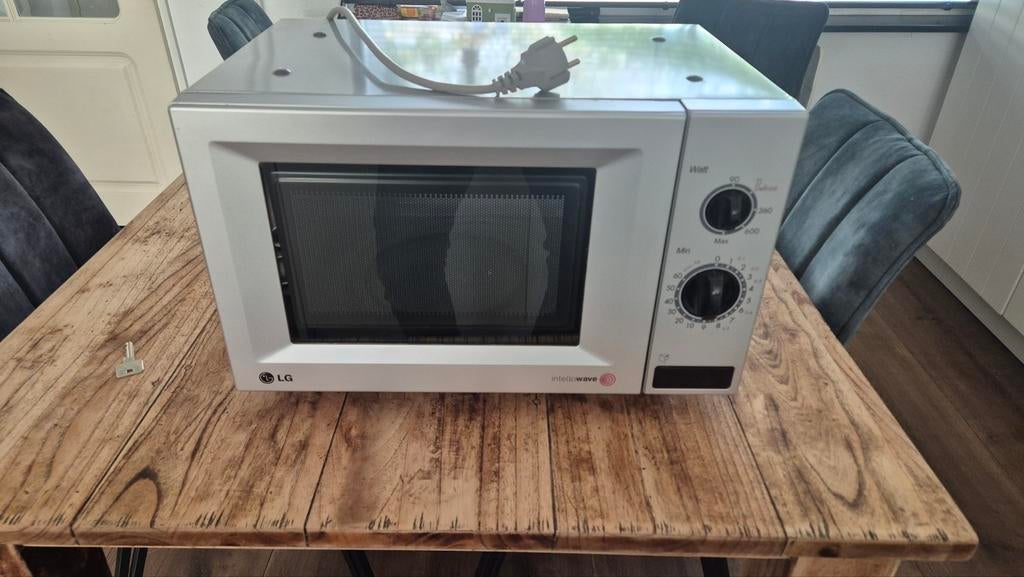 LG magnetron intellowave, Ophalen, Draaiplateau