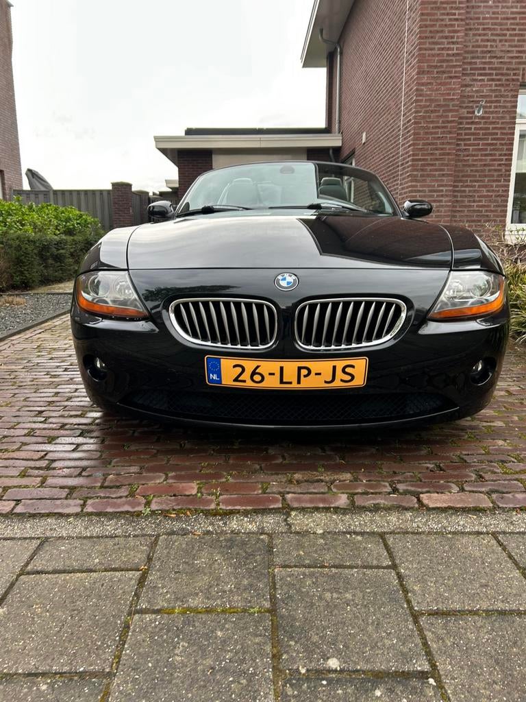 BMW Z4 3.0 I Roadster AUT 2003 Zwart, Auto's, BMW, Automaat, Achterwielaandrijving, Cabriolet, Zwart