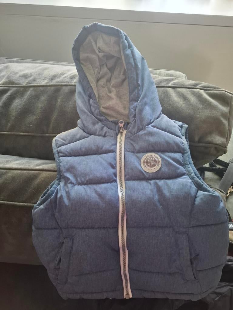 Bodywarmer maat 98 Rebel by Primark, Kinderen en Baby's, Kinderkleding | Maat 98, Gebruikt, Jongen of Meisje, Rebel by Primark