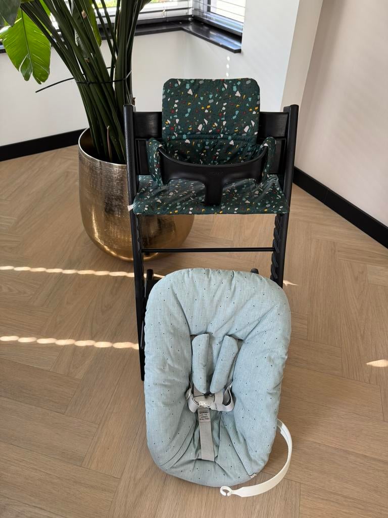 Stokke tripp trapp trip trap stoel met Newborn zwart, Ophalen, Zo goed als nieuw, Meegroeistoel