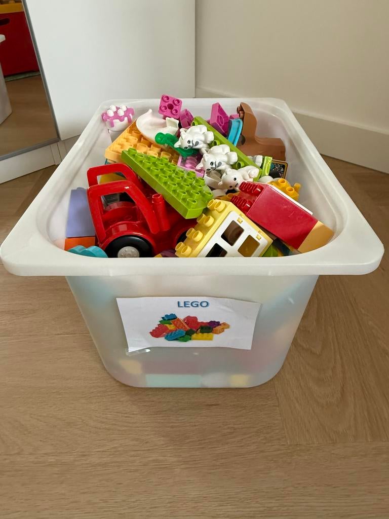 Grote bak Lego Duplo met bouwplaat en figuren, Kinderen en Baby's, Speelgoed | Duplo en Lego, Ophalen, Gebruikt, Inclusief extra onderdelen