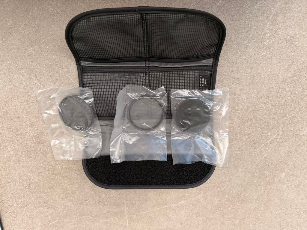 Mapje met 3 Hoya filters voor 49mm lenzen, Ophalen of Verzenden, Zo goed als nieuw, Overige typen