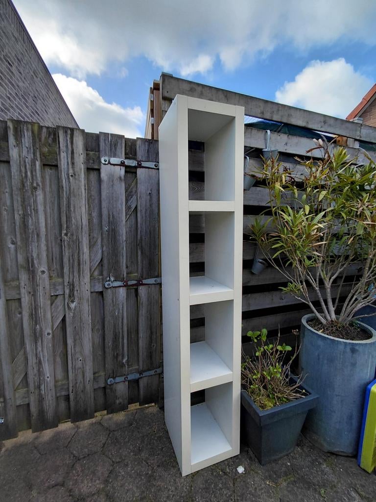 Witte ikea kast met 4 vakken, Ophalen, Met plank(en), Minder dan 50 cm, Gebruikt