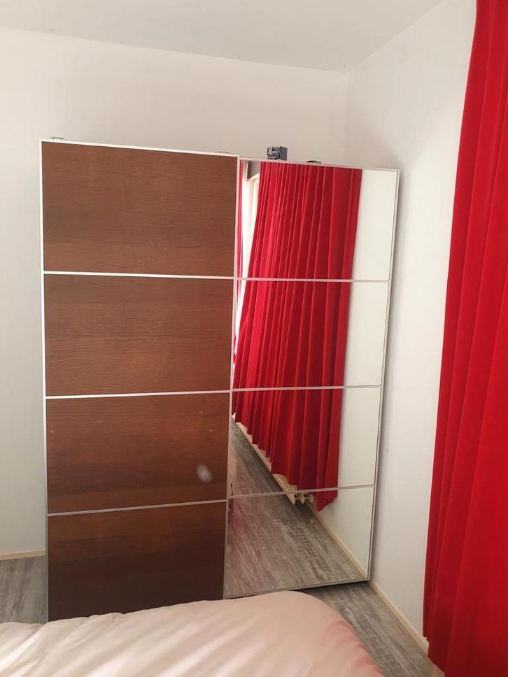 Ikea kast met spiegel en houtlook, Huis en Inrichting, Kasten | Kledingkasten, Zo goed als nieuw, 50 tot 100 cm, 50 tot 75 cm