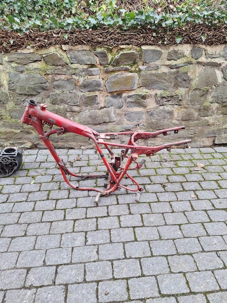 Yamaha xt500 1976 kader met achterbrug en motorblok, Ophalen, Gebruikt