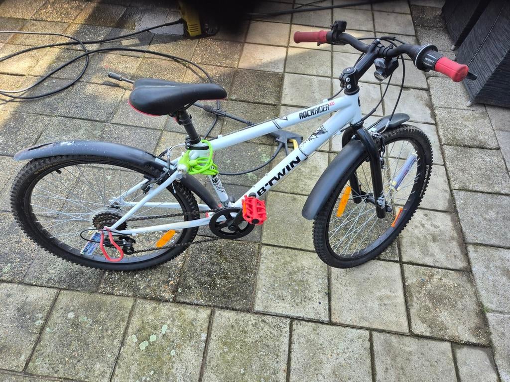 B'Twin Rockrider 5.0 Kinderfiets 24 inch, Ophalen, 24 inch, Nieuw, Handrem