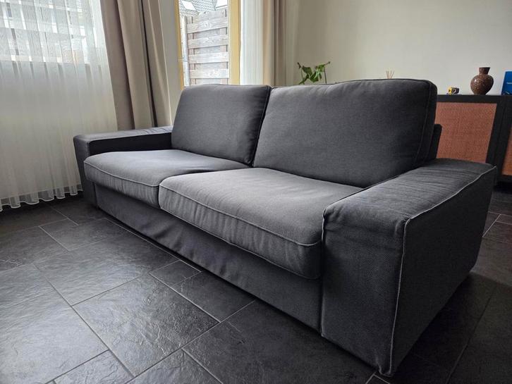 Ikea KIVIK 3 en 2 zitsbank, Gunnared middengrijs, Huis en Inrichting, Banken | Bankstellen, Gebruikt, Rechte bank, Driepersoons