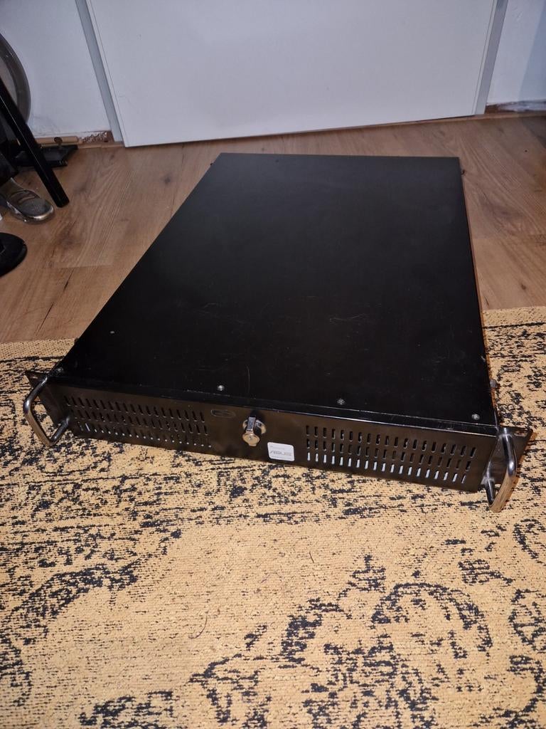 Rack pc kast 19 inch, Computers en Software, Computerbehuizingen, Ophalen, Gebruikt