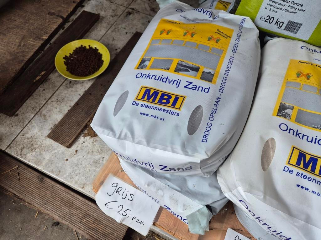 Onkruidvrij zand inveegzand, voegzand, Kleur: grijs 20kg MBI, Tuin en Terras, Zand, Nieuw, Voegzand, Ophalen