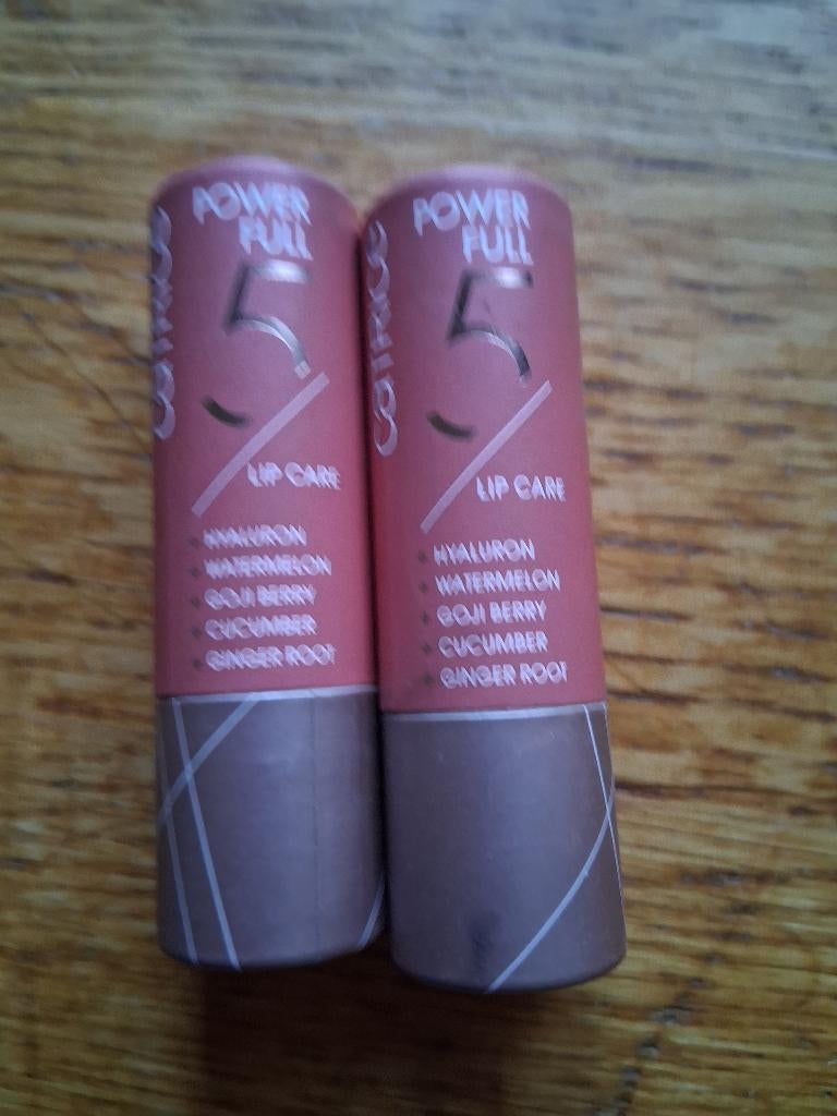 cosmetica of make up 2x, Overige kleuren, Gehele gezicht, Ophalen of Verzenden, Zo goed als nieuw