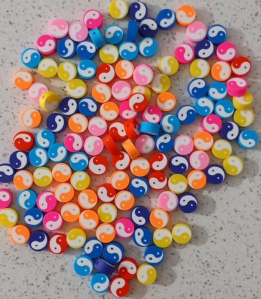 Yingyang gekleurde polymeer kralen, Hobby en Vrije tijd, Kralen en Sieraden maken, Ophalen of Verzenden, Nieuw, Kraal