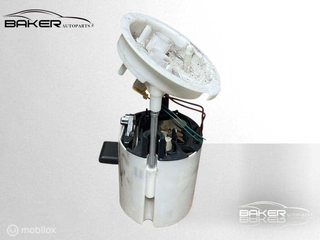 Brandstofpomp BMW 3-serie E90 316 318 320i (08-'12) 7197073, Gebruikt, Ophalen of Verzenden, BMW, BMW