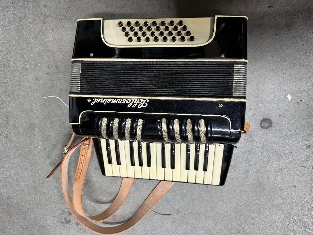 accordeon schippers accordeon, Overige merken, Gebruikt, 32-bas, Met koffer