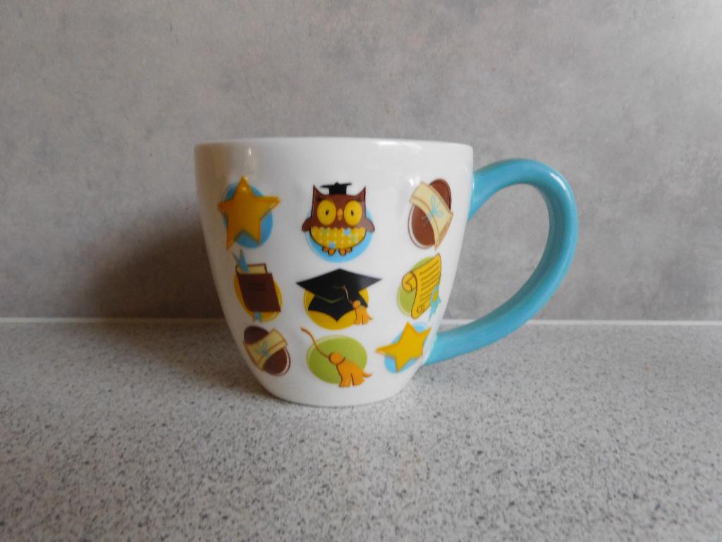 Mok 9x9,5 cm. Afstuderen Geslaagd Russ Berrie, Ophalen of Verzenden, Zo goed als nieuw, Overige stijlen, Kop(pen) en/of Schotel(s)