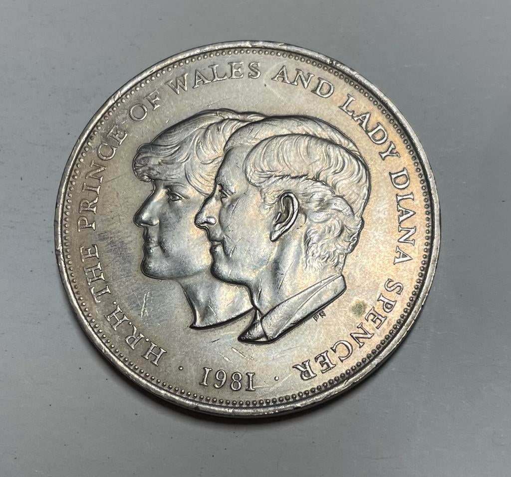 Herdenkingsmunt Engeland Bruiloft Prins Charles & Diana 1981, Postzegels en Munten, Munten | Europa | Niet-Euromunten, Ophalen of Verzenden