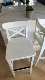 2 Witte Barkrukken, Huis en Inrichting, Barkrukken, Ophalen, Gebruikt, Met voetsteun, 60 tot 90 cm