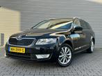 Skoda Octavia Combi 1.0 TSI Greentech Ambition Business | Sc, Auto's, Skoda, Gebruikt, Lichtsensor, Zwart, Origineel Nederlands