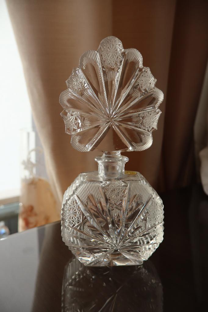 Vintage Boheems kristal parfumflesje c 1940, Ophalen of Verzenden