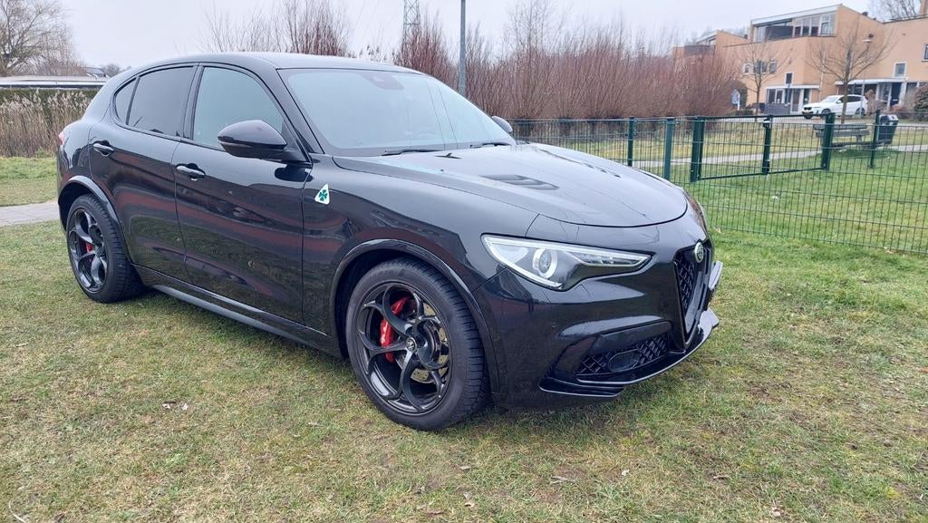 SQUADRA 570PK ALFA STELVIO 2.9 V6 QUADRIFOGLIO INRUIL MOG., Auto's, Alfa Romeo, Automaat, Zwart, 11 km/l, Vierwielaandrijving