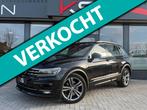 Volkswagen Tiguan 2.0 TSI 4Motion Highline R Line 180pk Came, 4 cilinders, 1984 cc, Alcantara, Zwart