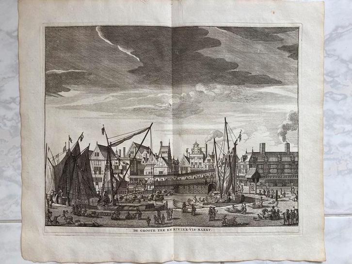 De Groote zee en rivier-vis-markt, C. Commelin 1691, 31x25cm, Antiek en Kunst, Kunst | Etsen en Gravures, Ophalen of Verzenden