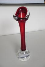 Vintage rood en wit glazen spijkervaasje in apart model, Antiek en Kunst, Ophalen of Verzenden