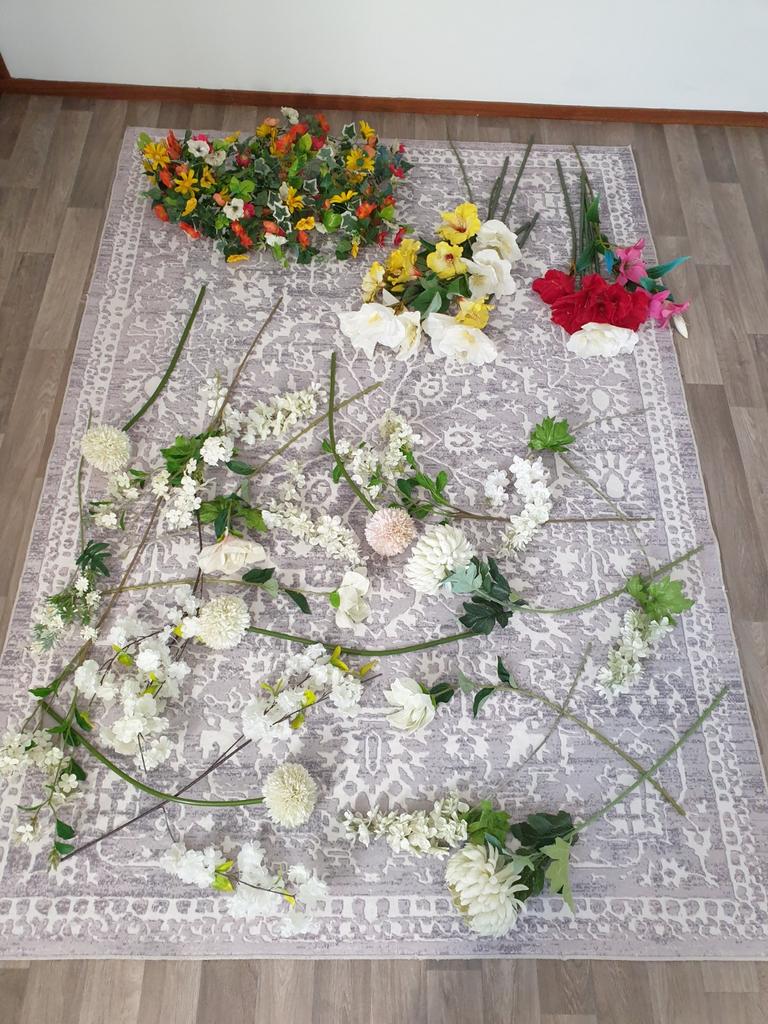 Kunstbloemen, kunst bloemen, partij. Zgan. Div. Soorten, Ophalen, Zo goed als nieuw