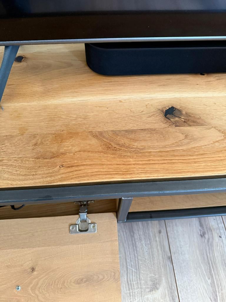 Tv meubel, 150 tot 200 cm, Ophalen of Verzenden, Zo goed als nieuw, Minder dan 100 cm