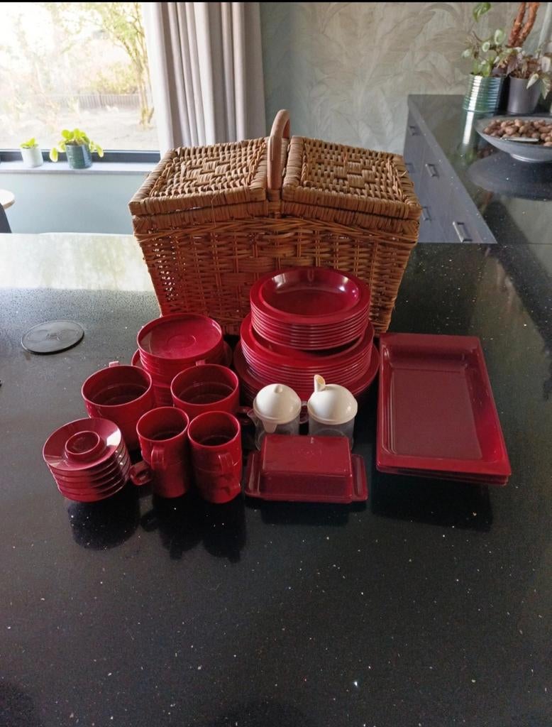 vintage Rosti Mepal complete set met picknickmand, Ophalen of Verzenden, Zo goed als nieuw