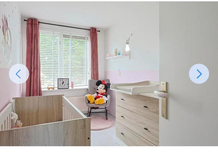 Complete babykamer: schommelstoel, bed, commode, kledingkast, Kinderen en Baby's, Kinderkamer | Complete kinderkamers, Zo goed als nieuw