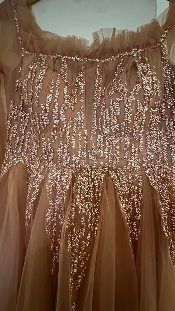 Elegante Gala Jurk met Glitter Details, Maat 38/40 (M), Galajurk, Beige, Ophalen of Verzenden