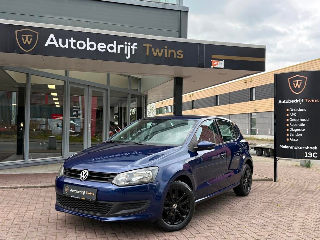 Volkswagen POLO 1.2-12V style|5drs|zwart velgen|carplay|nw k, Auto's, Voorwielaandrijving, Euro 5, Gebruikt, Zwart