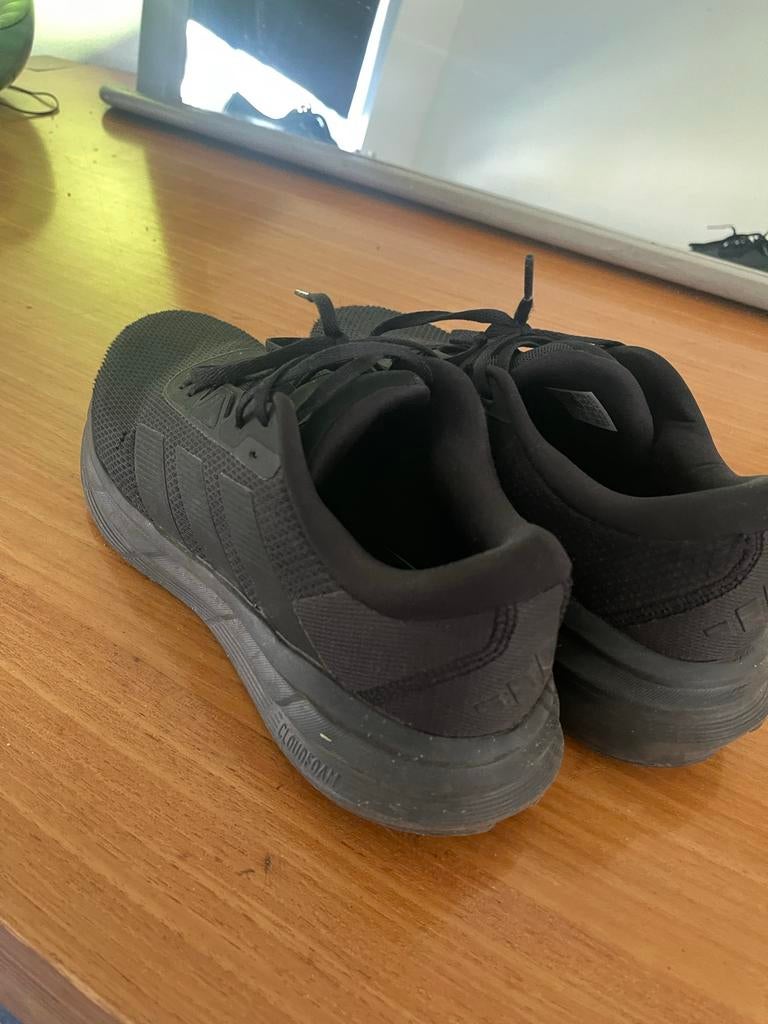 Adidas sportschoenen maat 46, Ophalen of Verzenden, Zo goed als nieuw, Sportschoenen, Zwart