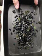 Lot met zwarte en groene toermalijn ruw, Ophalen of Verzenden