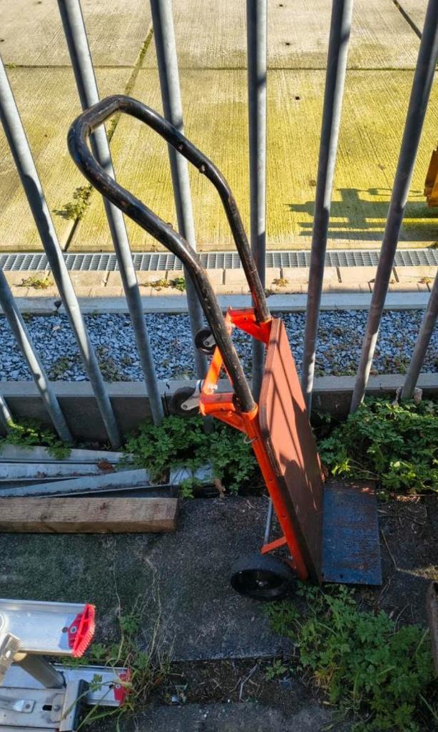 steekwagen 12,50 per stuk, Doe-het-zelf en Verbouw, Transportwagens, Gebruikt, Steekwagen, 60 tot 80 liter, Ophalen