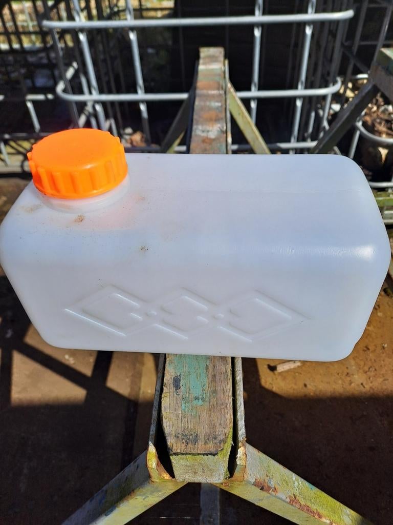 Witte kunststof jerrycan tbv brandstof, Ophalen of Verzenden, Nieuw