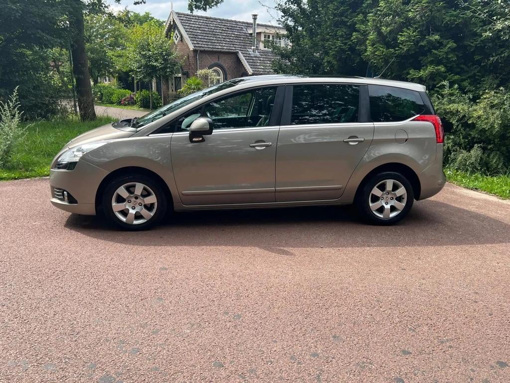 Peugeot 5008 1.6 THP ST 5p., Voorwielaandrijving, Euro 5, Stof, Zwart
