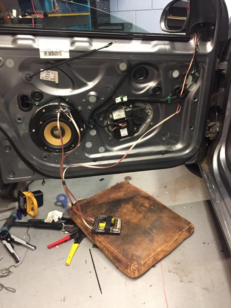 Car Audio Service Op Locatie, Ophalen